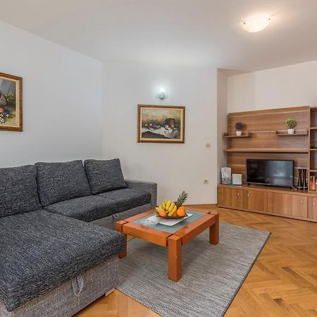 Apartment Amela Poreč Extérieur photo